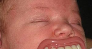 Chết cười: Núm.. vú độc cho bé 22 Chết cười: Núm.. vú độc cho bé