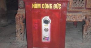 Hòm công đức 2011 1 Hòm công đức 2011