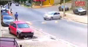 Dân chơi bão vãi hàng... 1 Dân chơi bão vãi hàng…