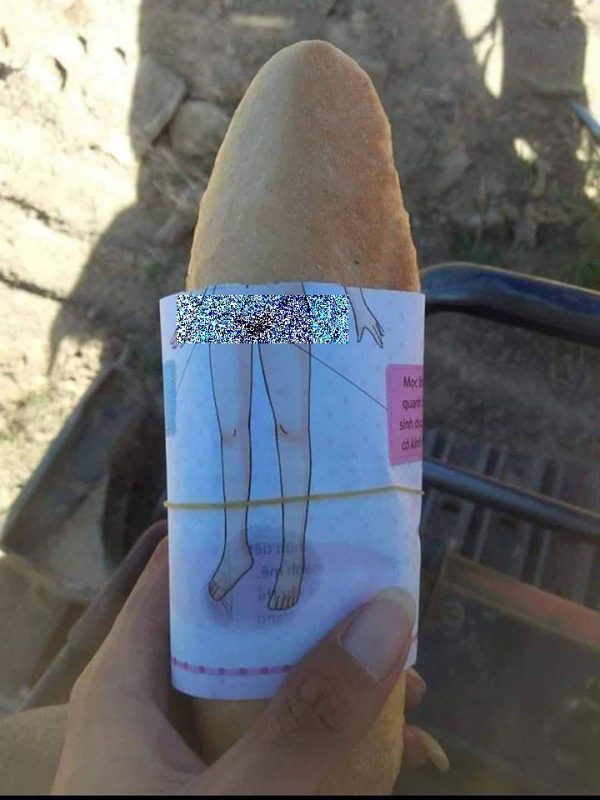 Nhập viện sau khi ăn bánh mì 2 Nhập viện sau khi ăn bánh mì